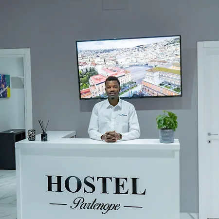 Partenope Hostal