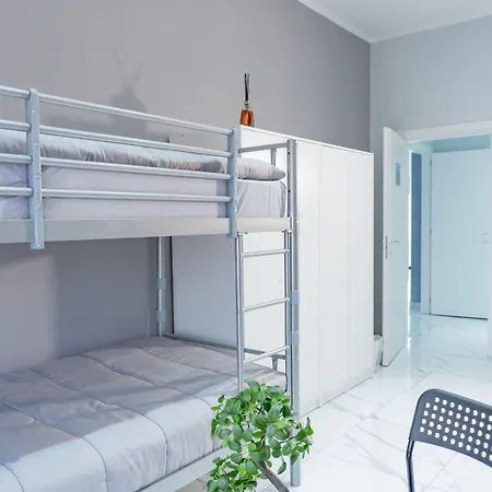 ホステル Partenope