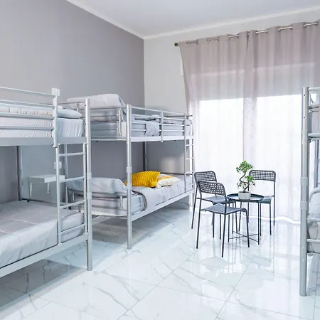 Hostel Partenope