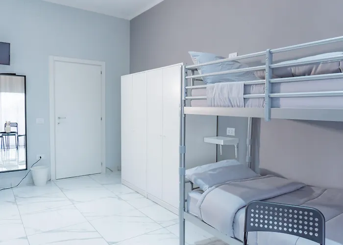 Partenope Hostel